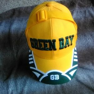 Green Bay Packers hat and water bottle